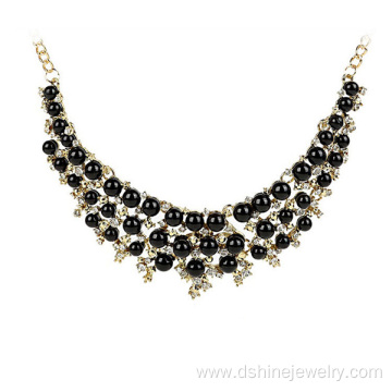 Black Pearl Pendant With Shiny Rhinestones Collar Necklace